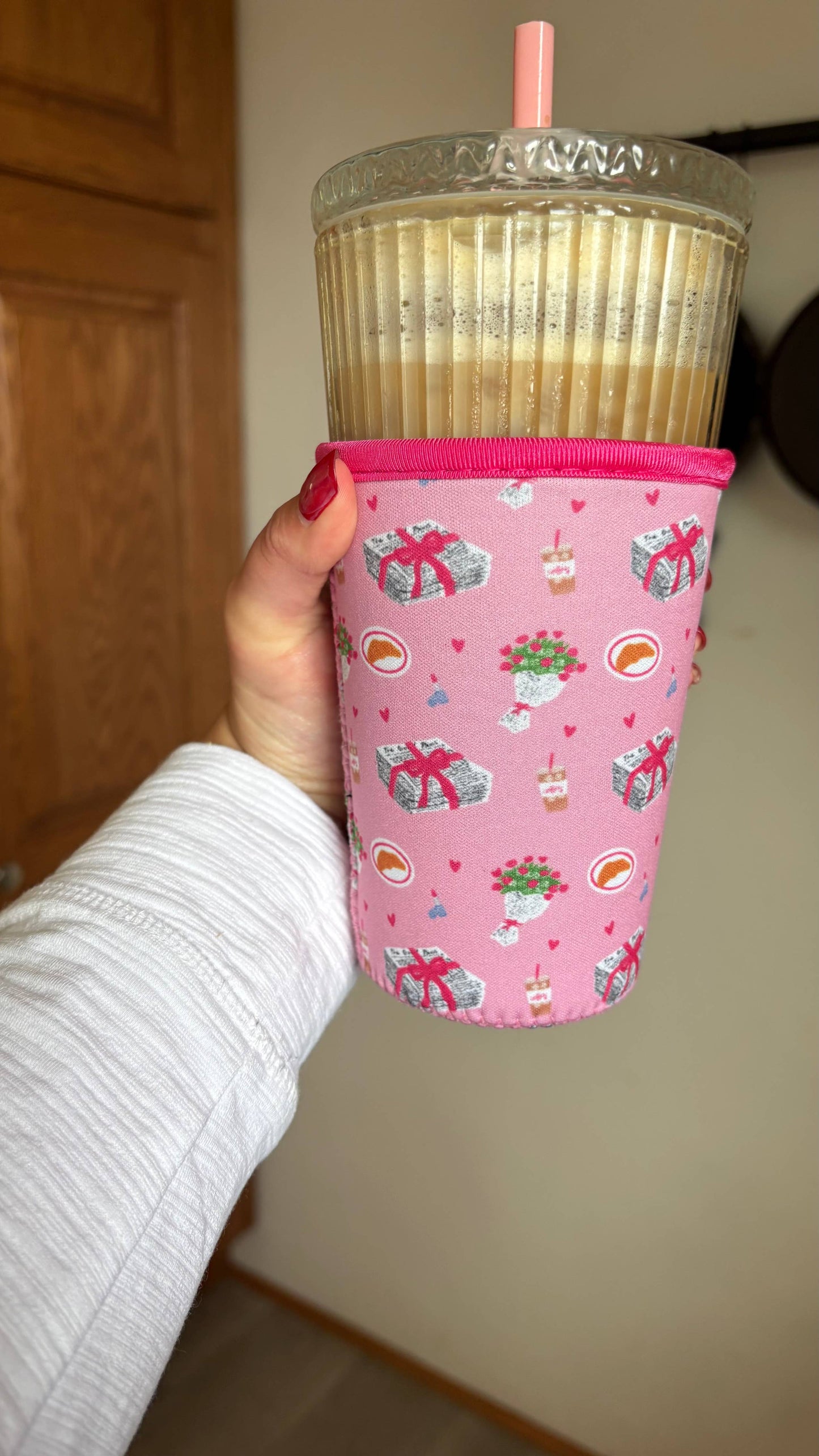 Pink Girly Things Croissant Drink Sleeve: Large
