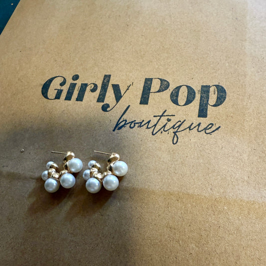 Mini pearls hoops