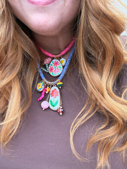 Flower pendant necklace