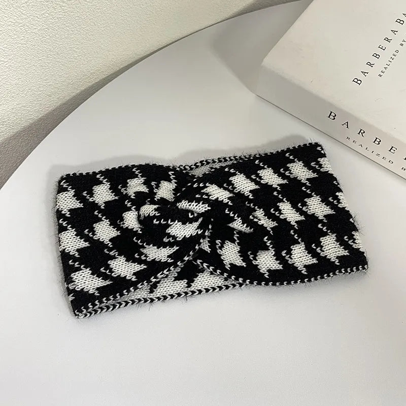 Houndstooth Ear Warmer